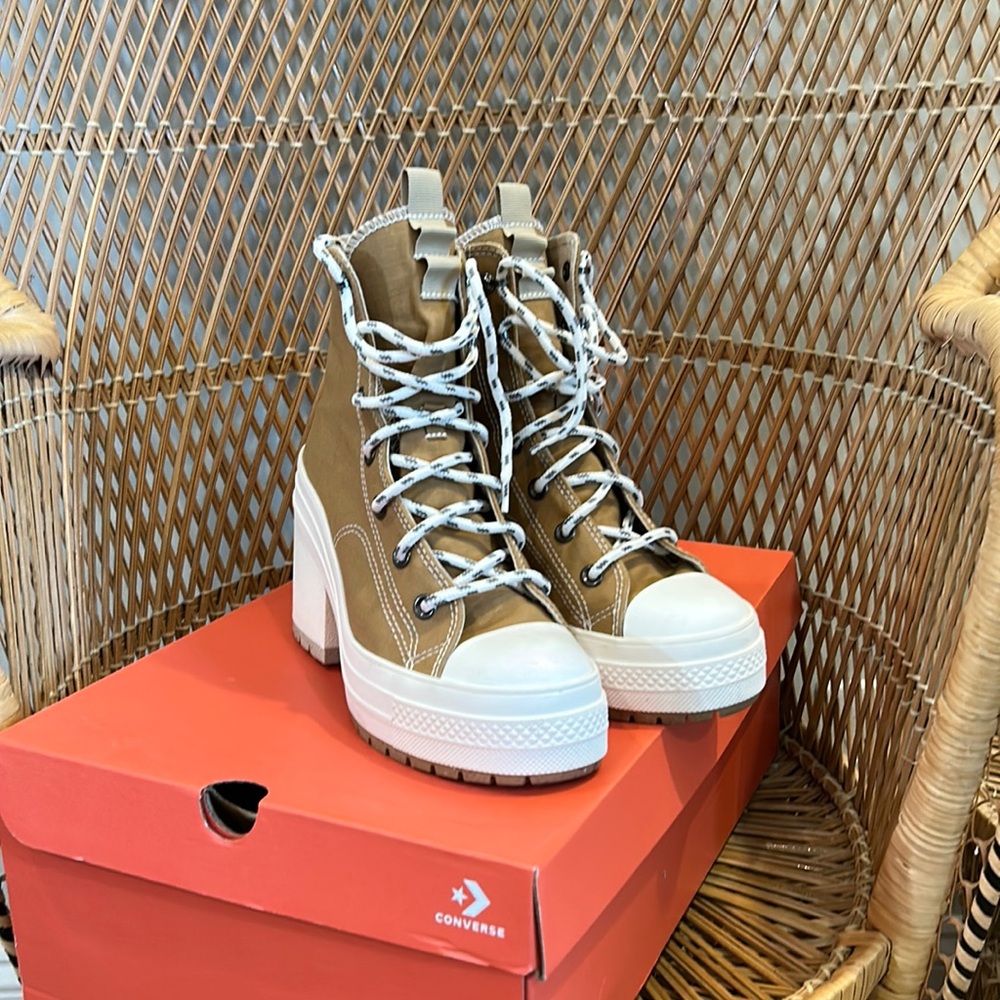 Women's CONVERSE Chuck 70 De Luxe Heel Boots Shoes A06437C Trek Tan Granola